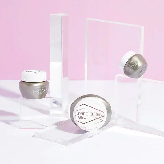 Free Edge Gel - BIOGEL BIOGEL Base Stabiles Verlängerungsgel fr Verlängerungen in der Farbe des freien Nagelendes. BIOGEL von Bio Sculpture sind polymer Gele und härten in 30 Sekunden unter LED-Licht oder in 2 Minuten unter UVA-Licht aus. Bio Sculpture