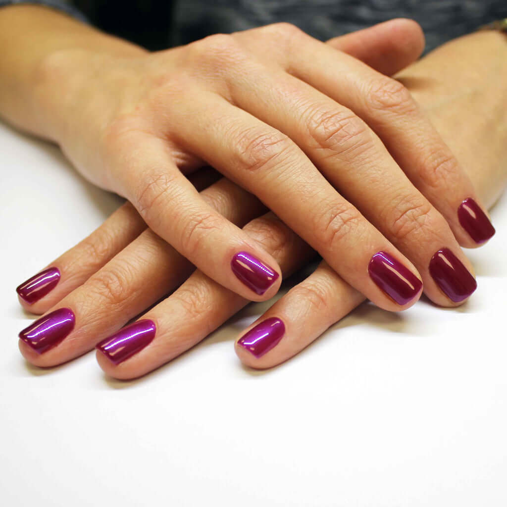 2018 Passion Plum - GEMINI GEMINI GEMINI NagellackPerlmuttfarbenes Himbeerrot mit violettem Unterton Hergestellt in SüdafrikaGEMINI by Bio Sculpture Bio Sculpture