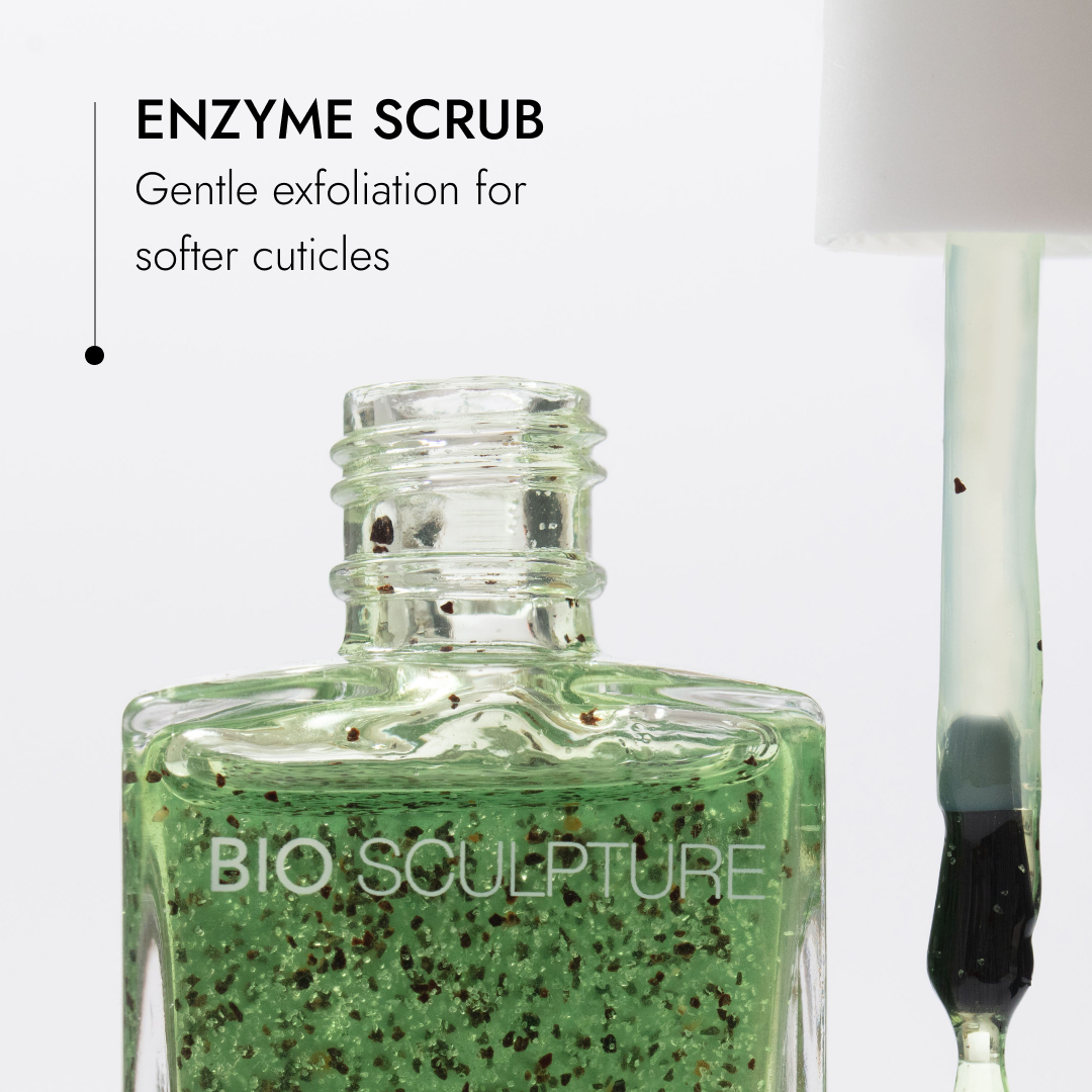Kiwi Cuticle Scrub - Flasche und Pinsel für sanftes Nagelhautpeeling