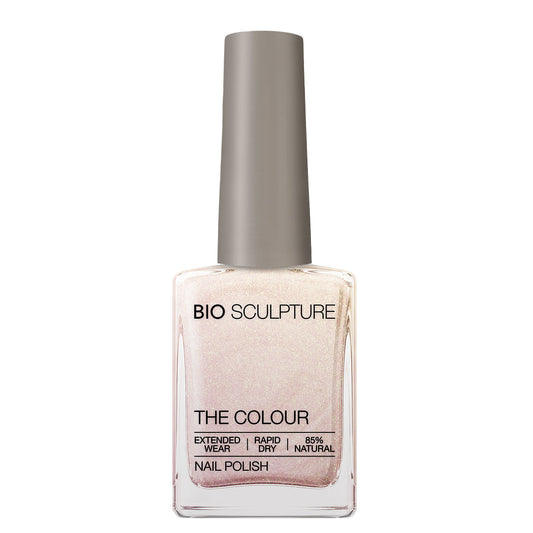 Pearl Frost Nail Polish – Bio Sculpture Produktflasche; Farbton ein milchiger Perlton mit dezent glasierter Leuchtkraft